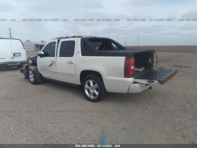 Photo 2 VIN: 3GNTKGE31BG135657 - CHEVROLET AVALANCHE 