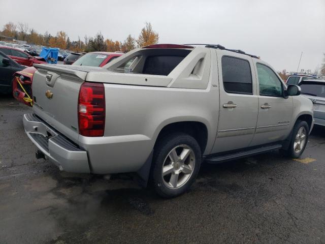 Photo 2 VIN: 3GNTKGE32BG207336 - CHEVROLET AVALANCHE 