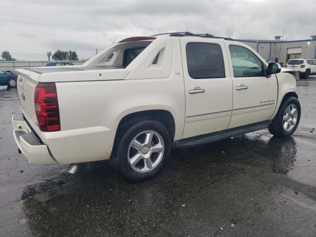 Photo 2 VIN: 3GNTKGE33BG151326 - CHEVROLET AVALANCHE 