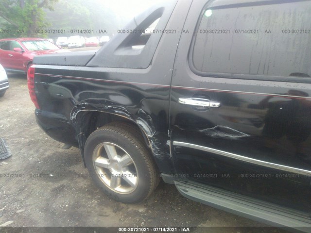 Photo 5 VIN: 3GNTKGE35BG319998 - CHEVROLET AVALANCHE 