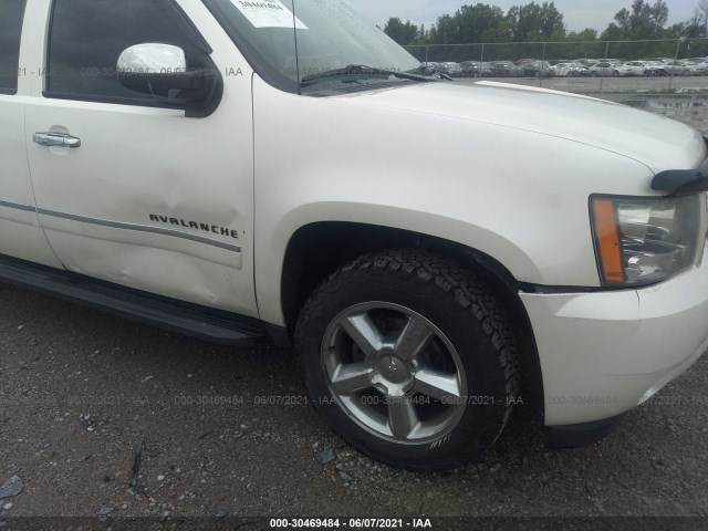 Photo 5 VIN: 3GNTKGE36BG255390 - CHEVROLET AVALANCHE 