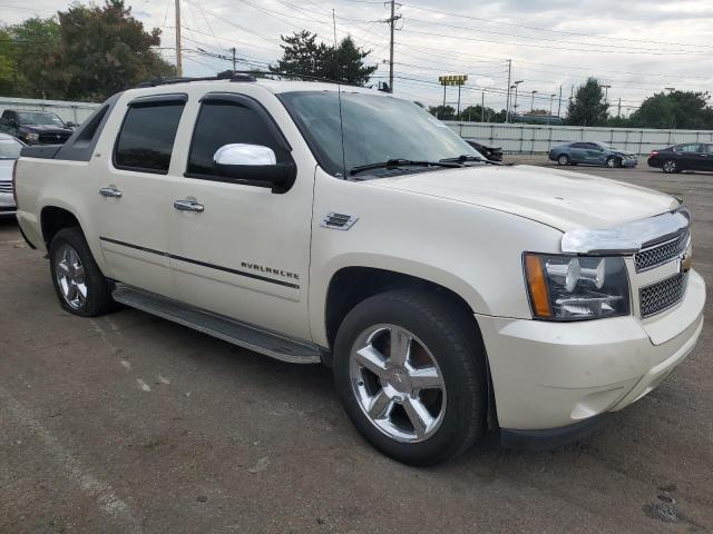 Photo 3 VIN: 3GNTKGE3XBG330284 - CHEVROLET AVALANCHE 