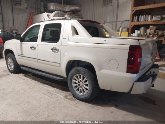 Photo 2 VIN: 3GNTKGE71CG131886 - CHEVROLET AVALANCHE 1500 