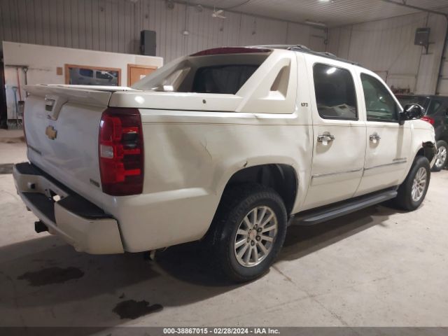 Photo 3 VIN: 3GNTKGE71CG131886 - CHEVROLET AVALANCHE 1500 