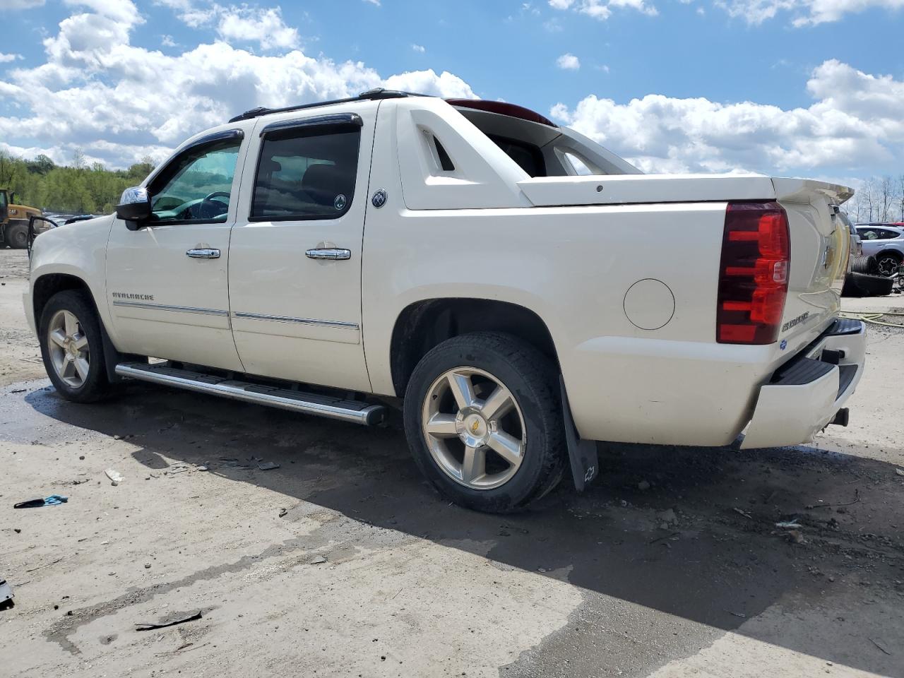 Photo 1 VIN: 3GNTKGE71DG356956 - CHEVROLET AVALANCHE 