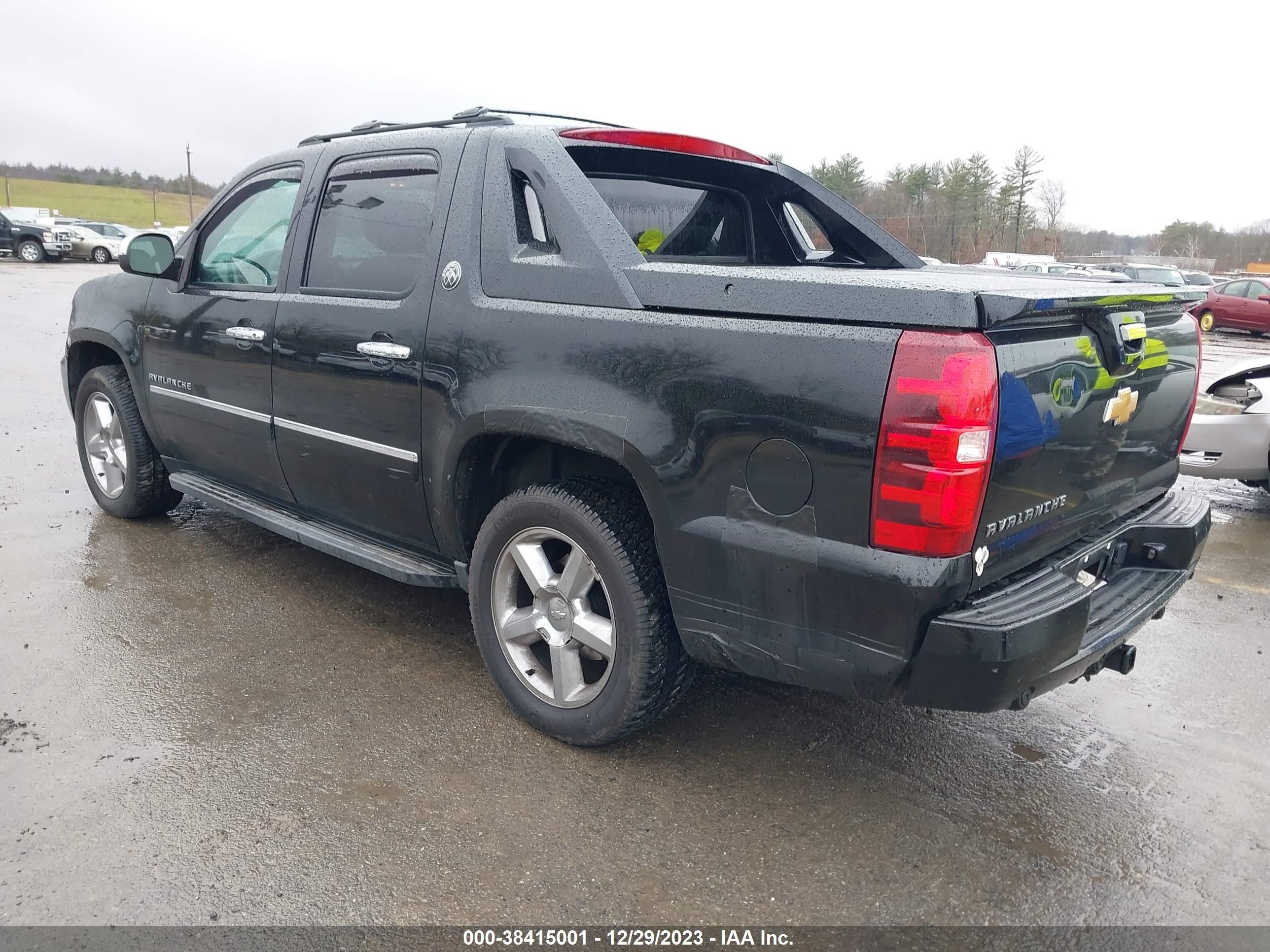 Photo 2 VIN: 3GNTKGE73DG131468 - CHEVROLET AVALANCHE 