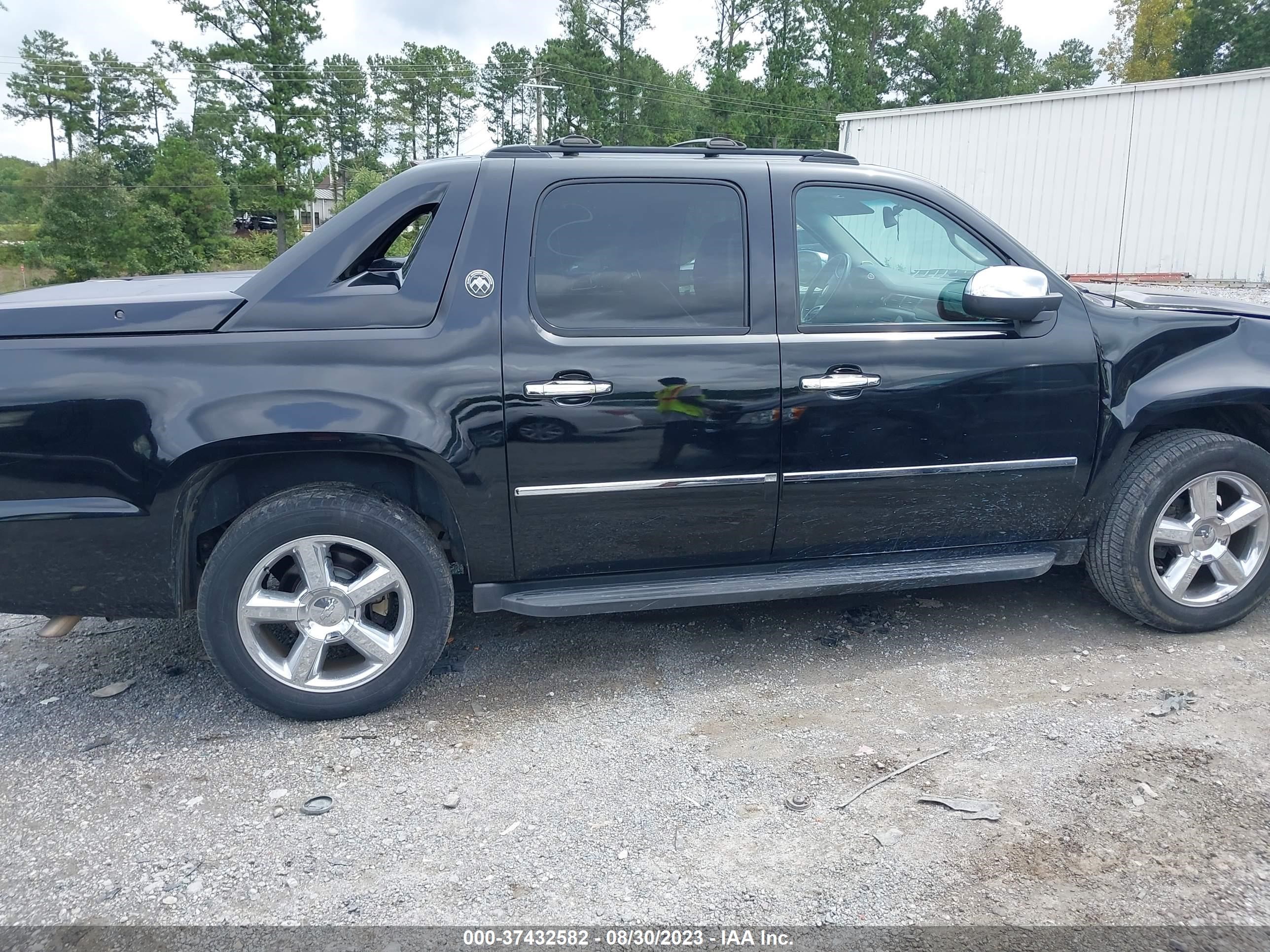 Photo 12 VIN: 3GNTKGE73DG278986 - CHEVROLET AVALANCHE 