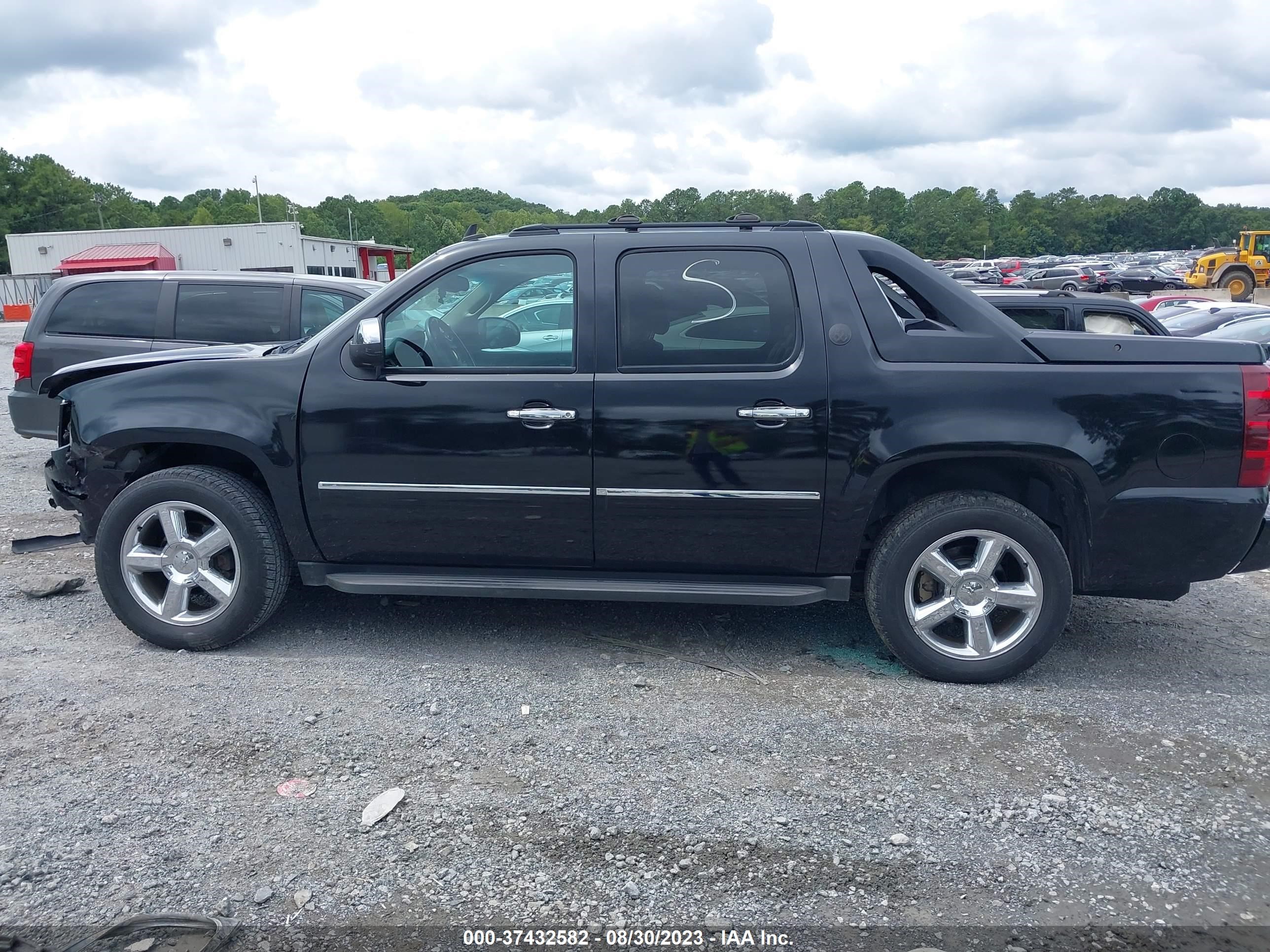 Photo 13 VIN: 3GNTKGE73DG278986 - CHEVROLET AVALANCHE 