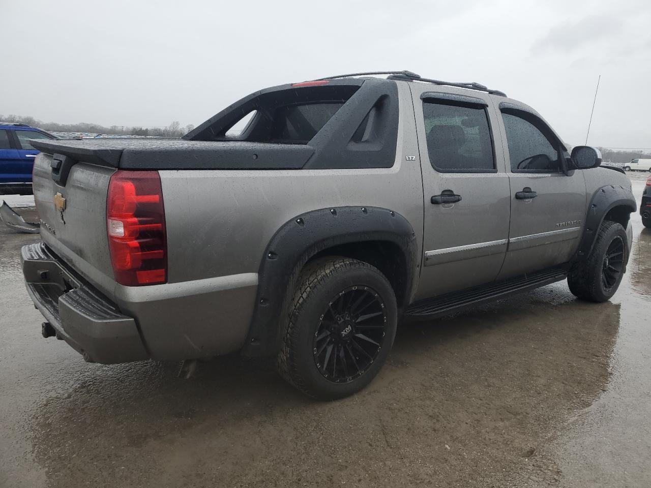 Photo 2 VIN: 3GNTKGE75CG223177 - CHEVROLET AVALANCHE 