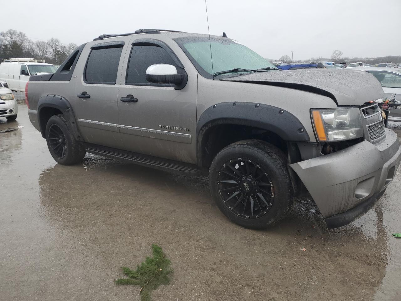 Photo 3 VIN: 3GNTKGE75CG223177 - CHEVROLET AVALANCHE 