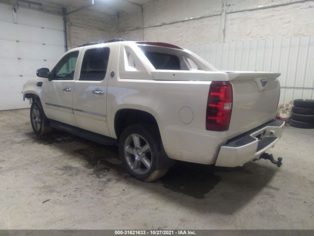 Photo 2 VIN: 3GNTKGE75DG350058 - CHEVROLET AVALANCHE 