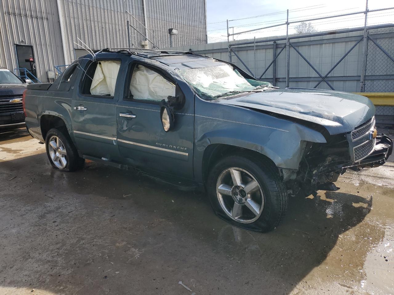 Photo 3 VIN: 3GNTKGE76CG163412 - CHEVROLET AVALANCHE 