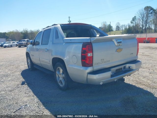 Photo 2 VIN: 3GNTKGE76CG205061 - CHEVROLET AVALANCHE 1500 