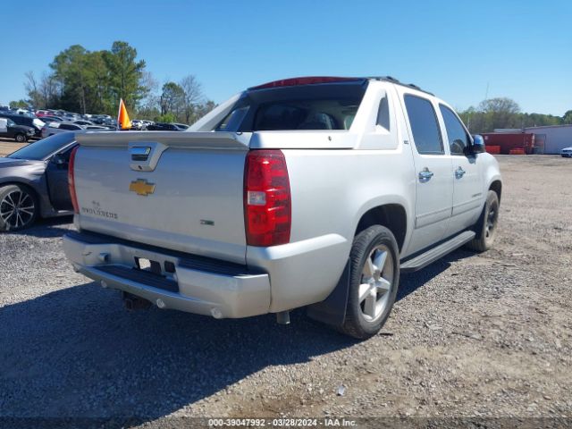 Photo 3 VIN: 3GNTKGE76CG205061 - CHEVROLET AVALANCHE 1500 