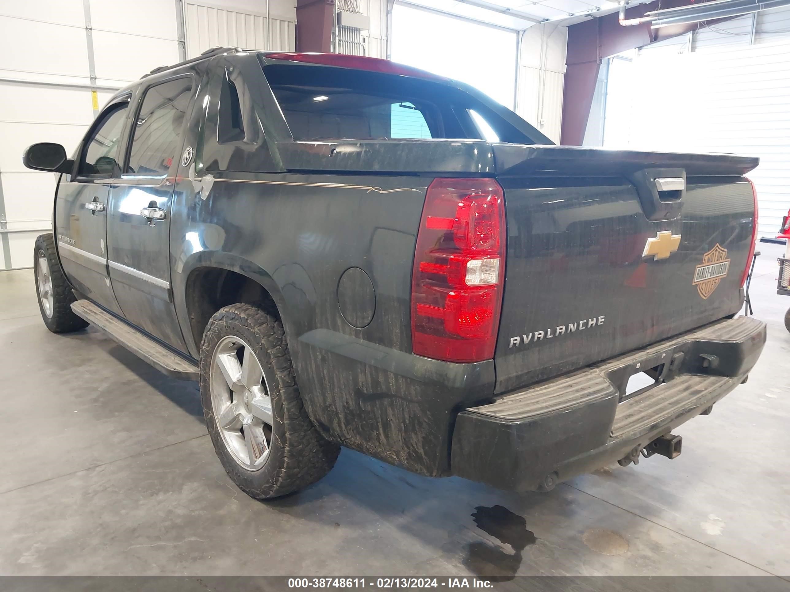 Photo 2 VIN: 3GNTKGE78DG306801 - CHEVROLET AVALANCHE 