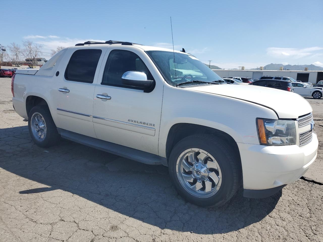 Photo 3 VIN: 3GNTKGE7XDG286695 - CHEVROLET AVALANCHE 