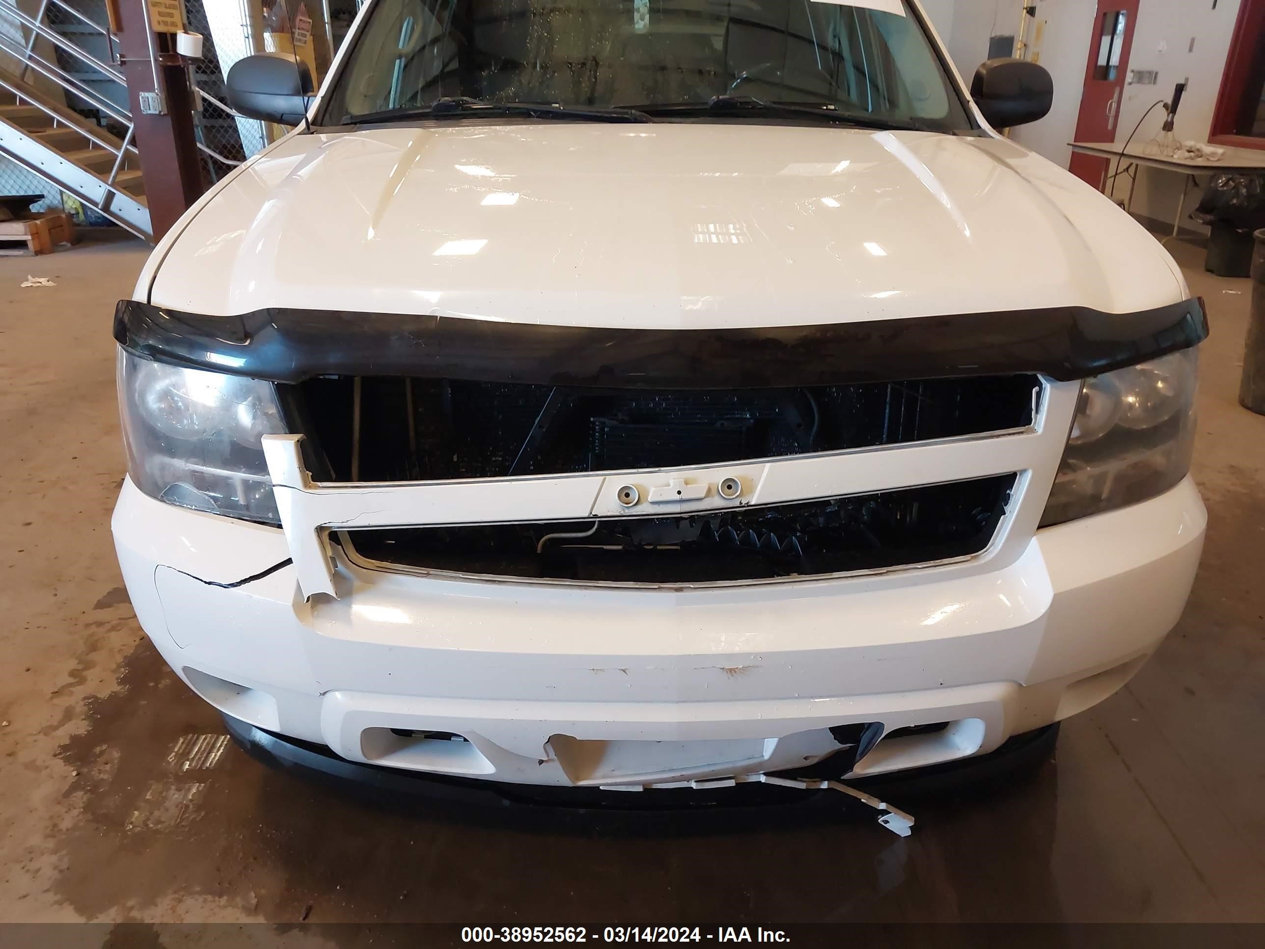 Photo 5 VIN: 3GNVKEE02AG247918 - CHEVROLET AVALANCHE 