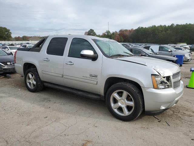 Photo 3 VIN: 3GNVKFE00AG210520 - CHEVROLET AVALANCHE 