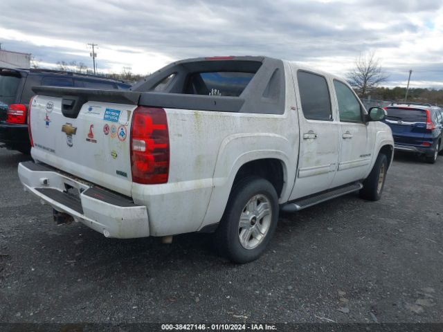 Photo 3 VIN: 3GNVKFE0XAG267436 - CHEVROLET AVALANCHE 1500 