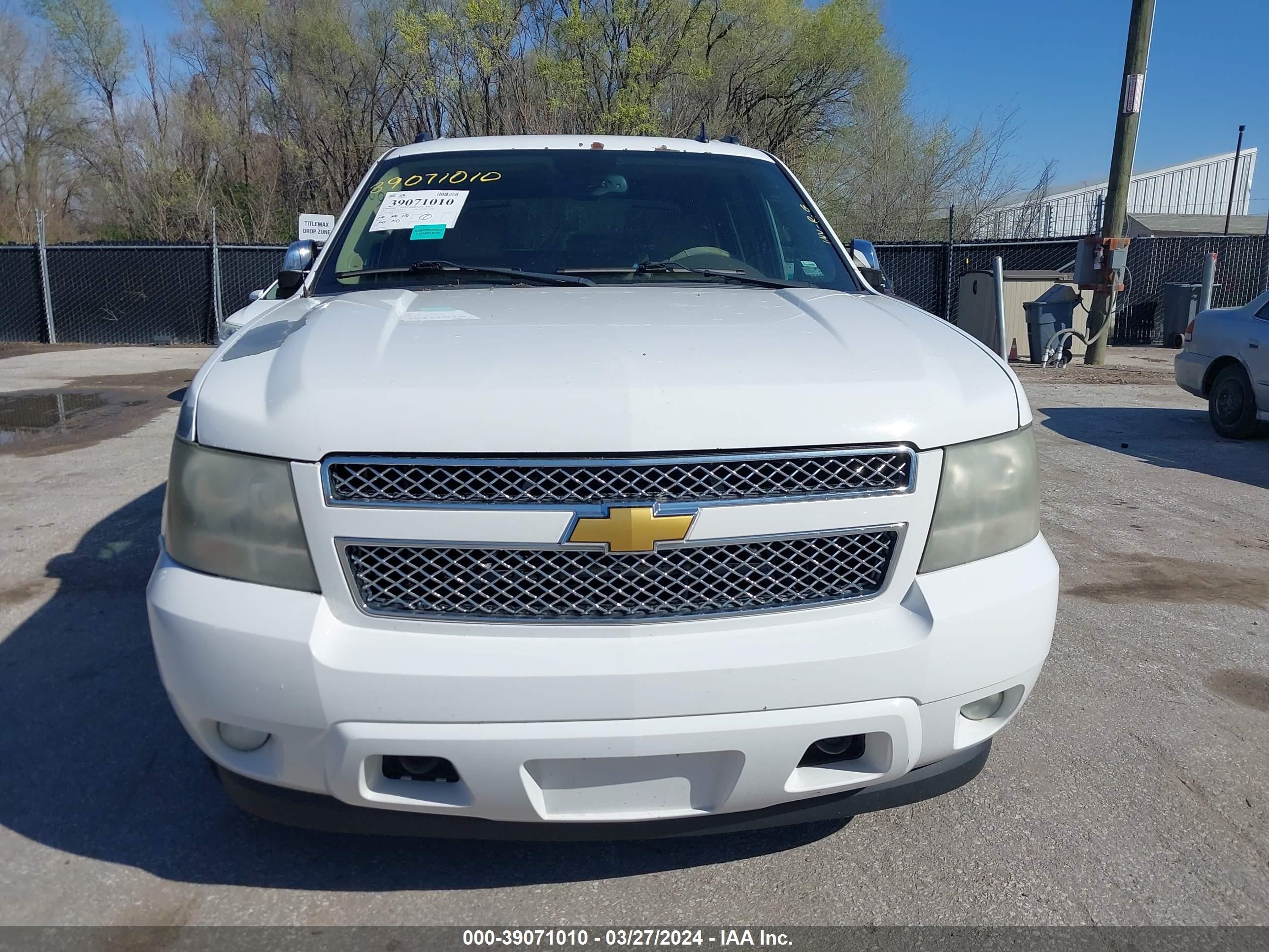 Photo 5 VIN: 3GNVKGE04AG189421 - CHEVROLET AVALANCHE 