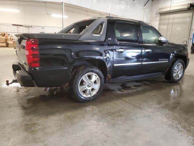 Photo 2 VIN: 3GNVKGE05AG222023 - CHEVROLET AVALANCHE 