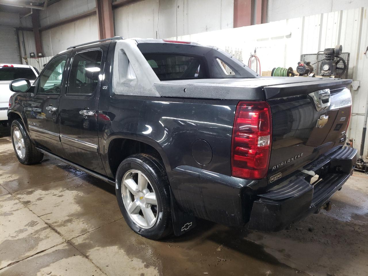 Photo 1 VIN: 3GNVKGE09AG101771 - CHEVROLET AVALANCHE 