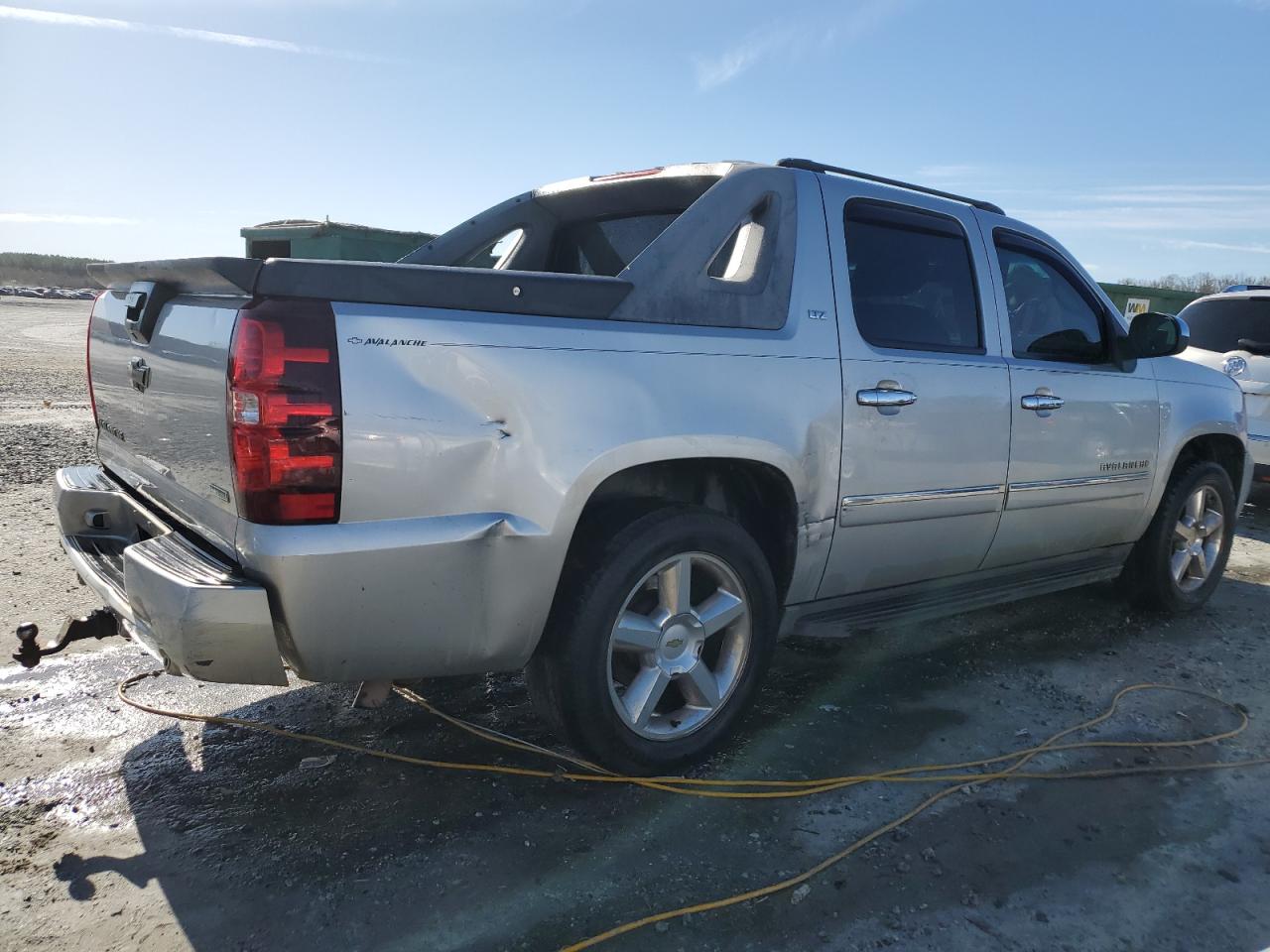 Photo 2 VIN: 3GNVKGE09AG298991 - CHEVROLET AVALANCHE 