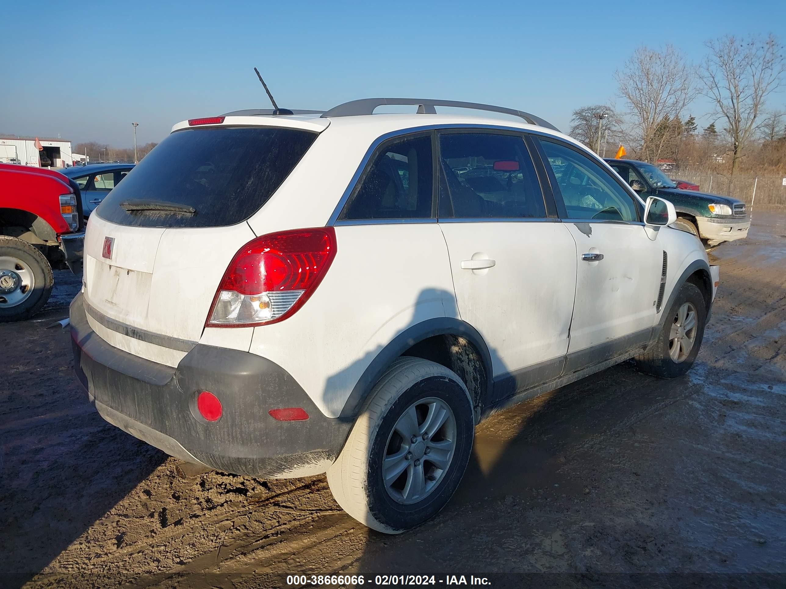 Photo 3 VIN: 3GSCL33P38S533211 - SATURN VUE 