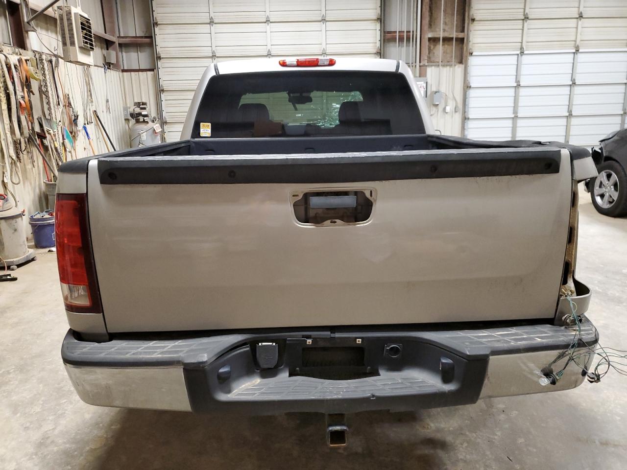 Photo 5 VIN: 3GTEC13007G512328 - GMC SIERRA 