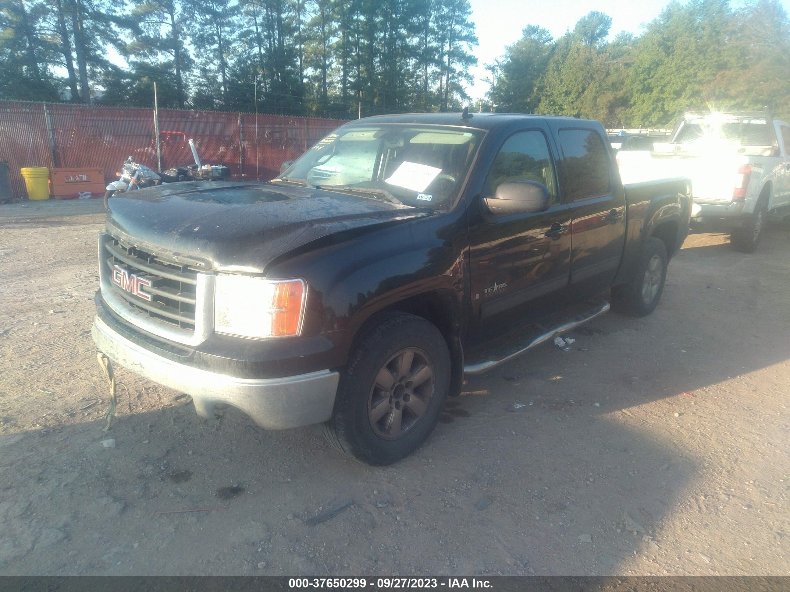 Photo 1 VIN: 3GTEC13088G126936 - GMC SIERRA 