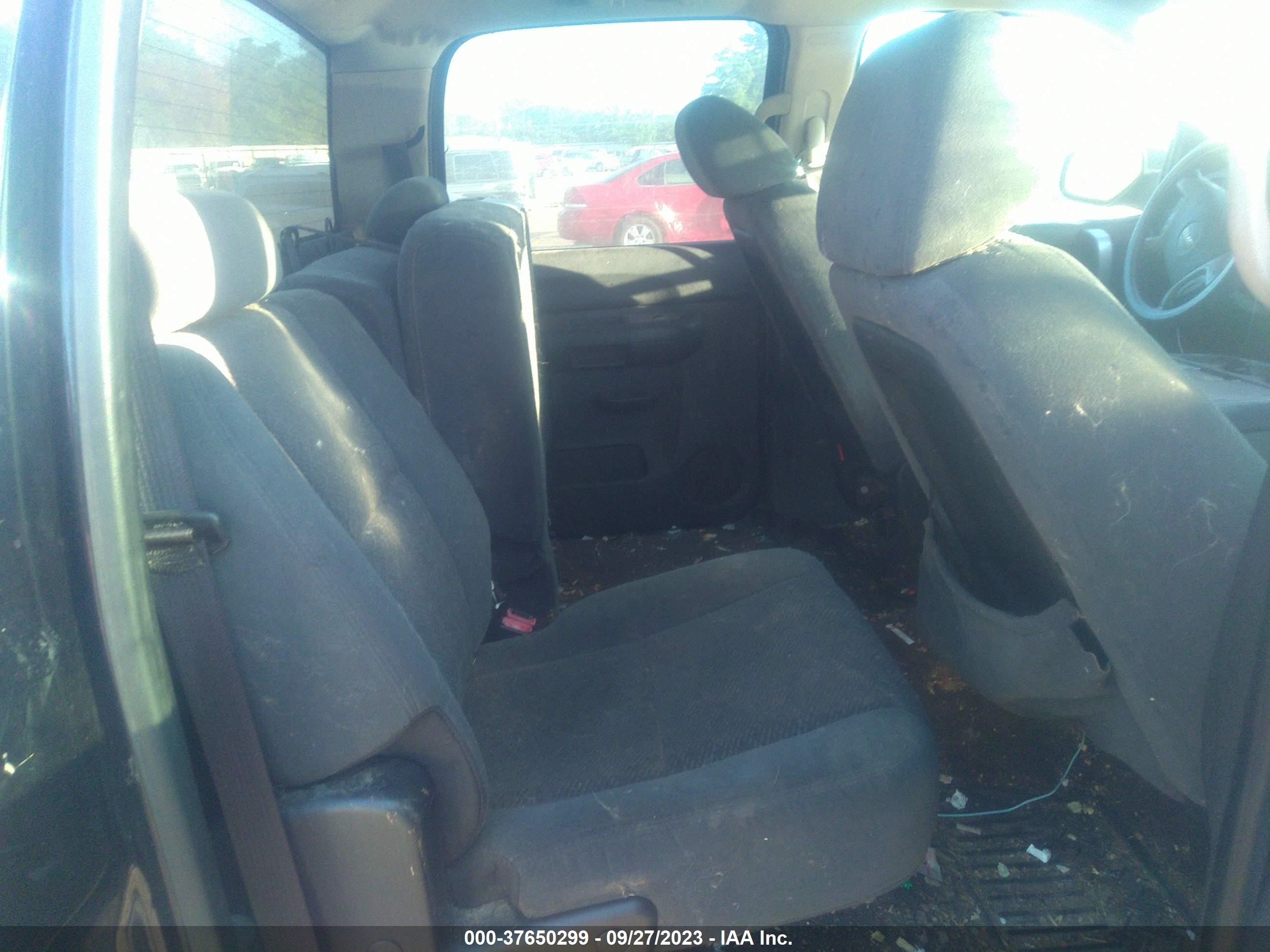 Photo 7 VIN: 3GTEC13088G126936 - GMC SIERRA 