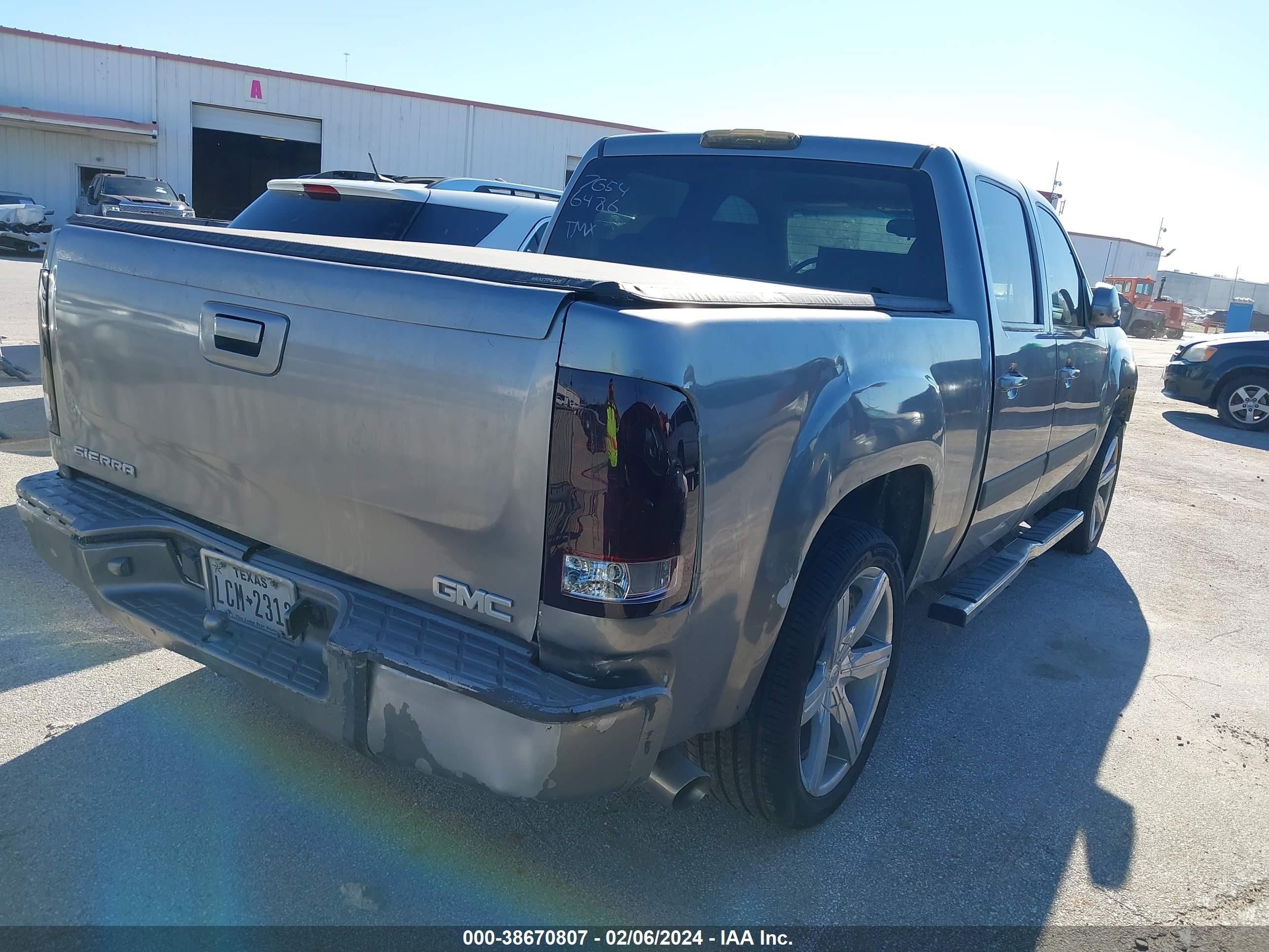 Photo 3 VIN: 3GTEC13C97G546486 - GMC SIERRA 