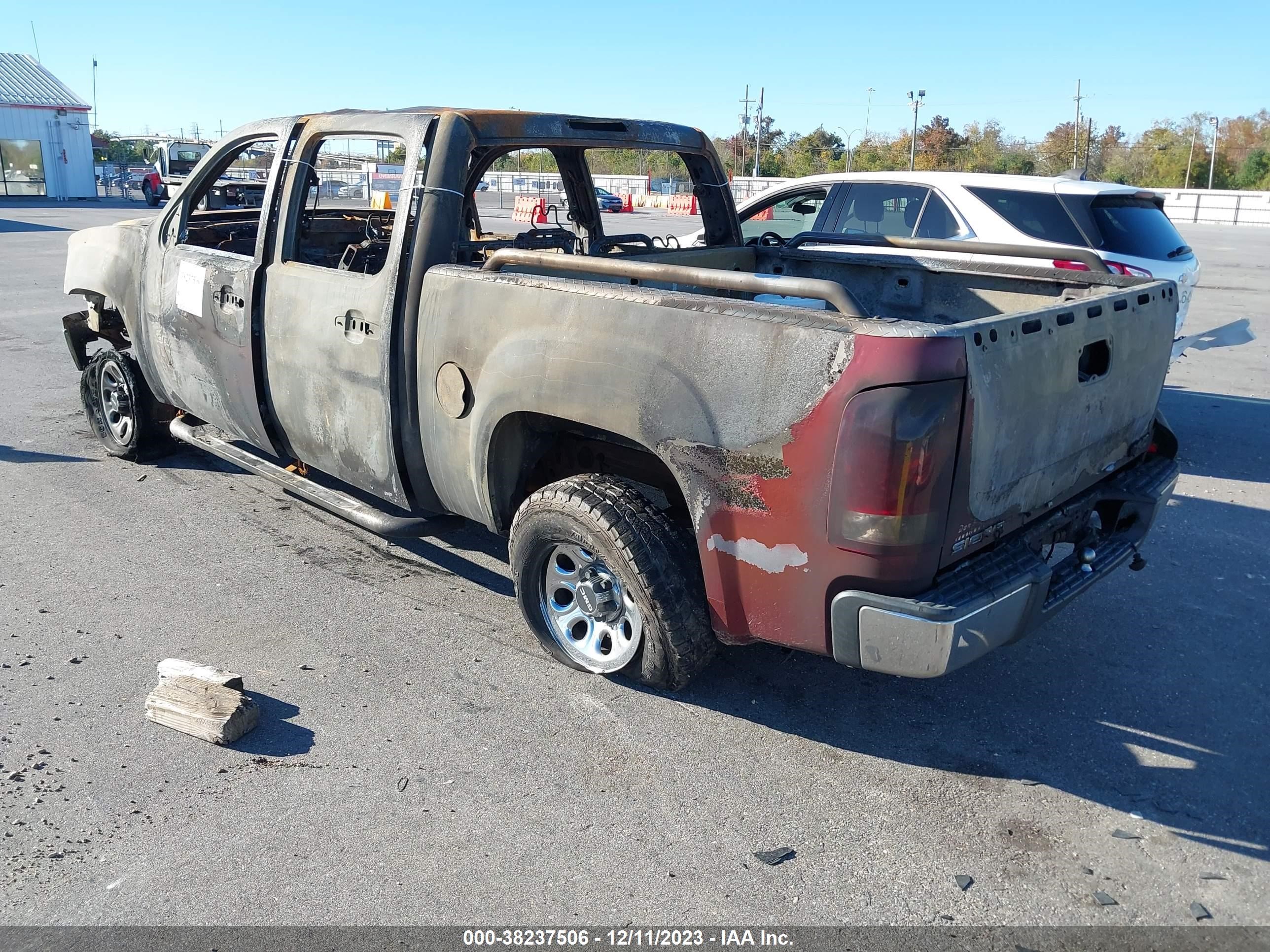 Photo 2 VIN: 3GTEC13C99G232503 - GMC SIERRA 