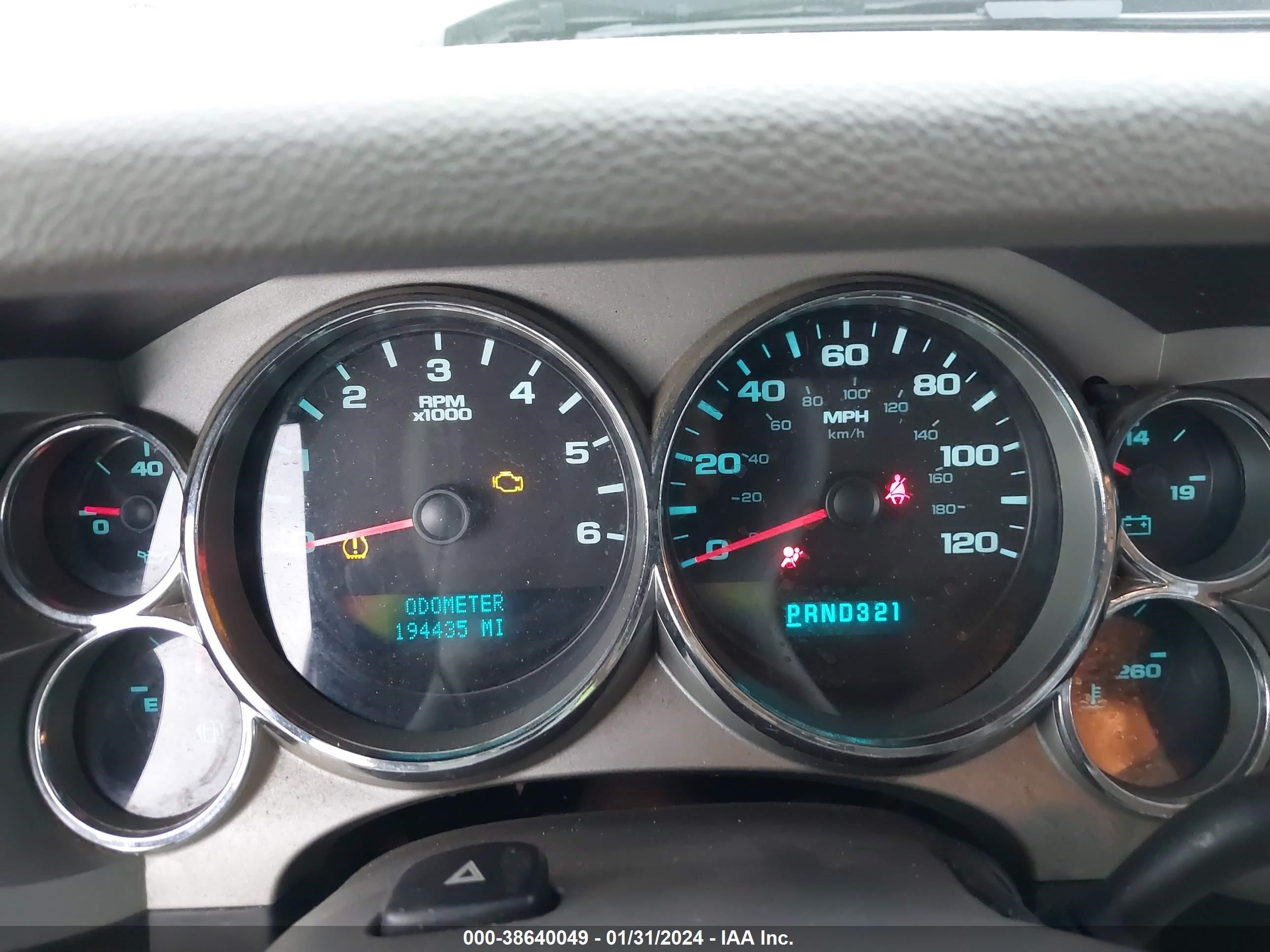 Photo 6 VIN: 3GTEC13J18G220648 - GMC SIERRA 