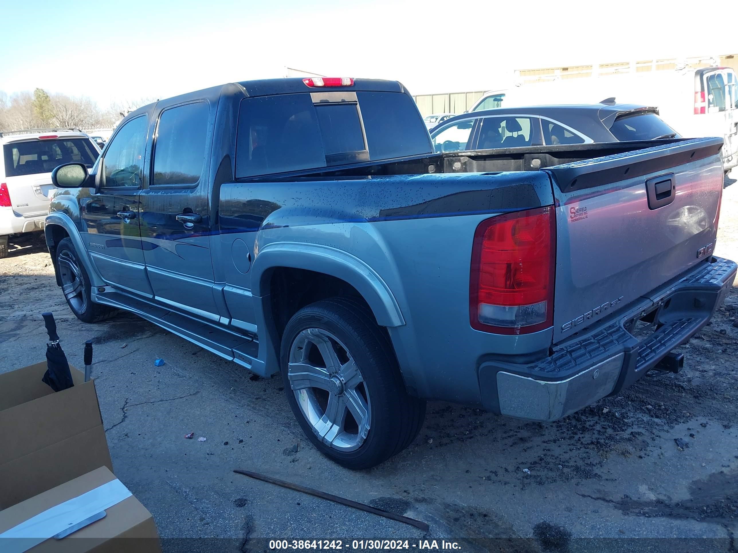 Photo 2 VIN: 3GTEC13J48G240408 - GMC SIERRA 