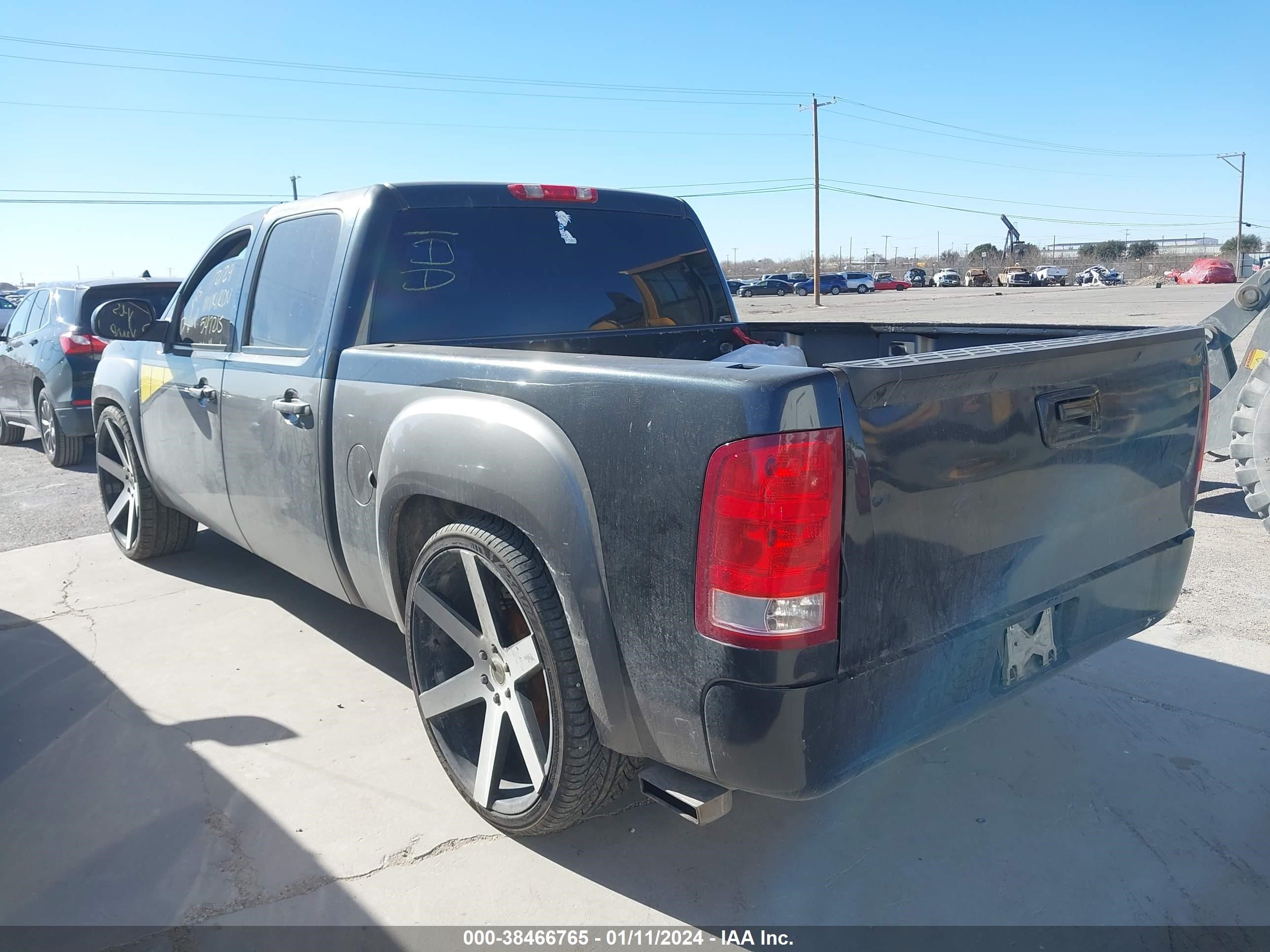 Photo 2 VIN: 3GTEC13J77G547215 - GMC SIERRA 