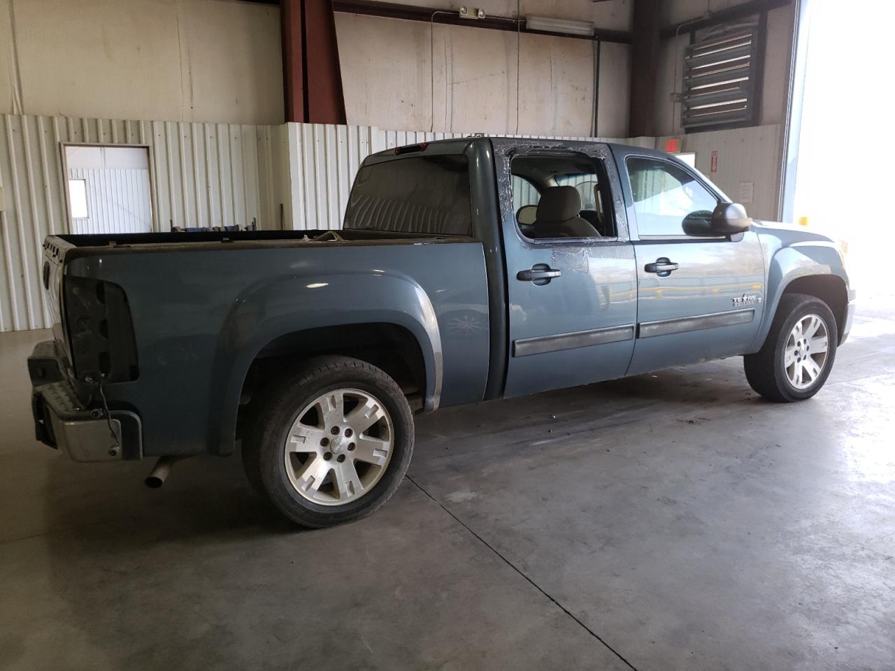 Photo 2 VIN: 3GTEC13J78G258918 - GMC SIERRA 