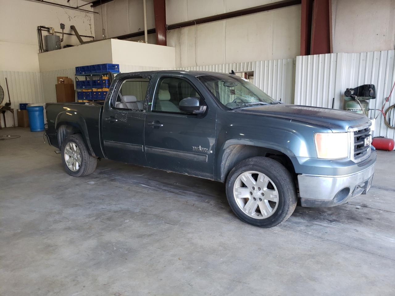 Photo 3 VIN: 3GTEC13J78G258918 - GMC SIERRA 