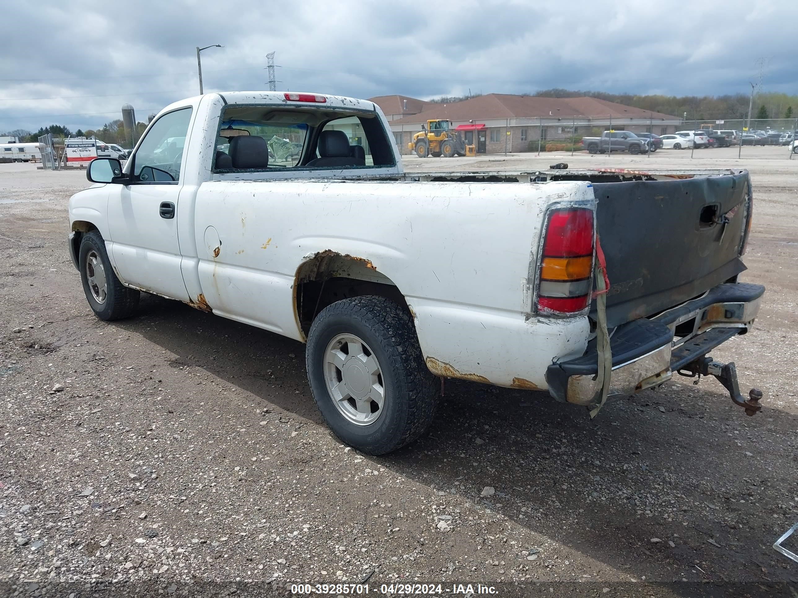 Photo 2 VIN: 3GTEC14VX6G196199 - GMC SIERRA 