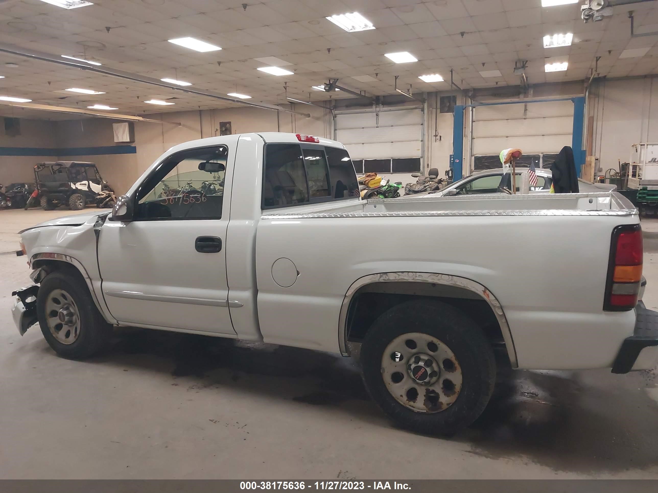 Photo 13 VIN: 3GTEC14X46G213581 - GMC SIERRA 