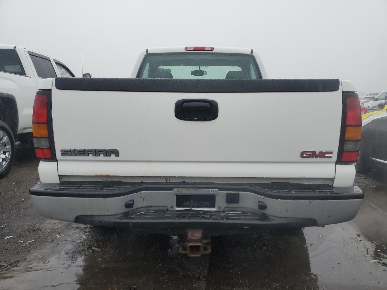 Photo 5 VIN: 3GTEC14X67G237687 - GMC SIERRA 