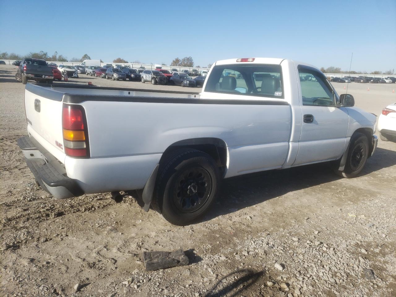 Photo 2 VIN: 3GTEC14XX6G188346 - GMC SIERRA 