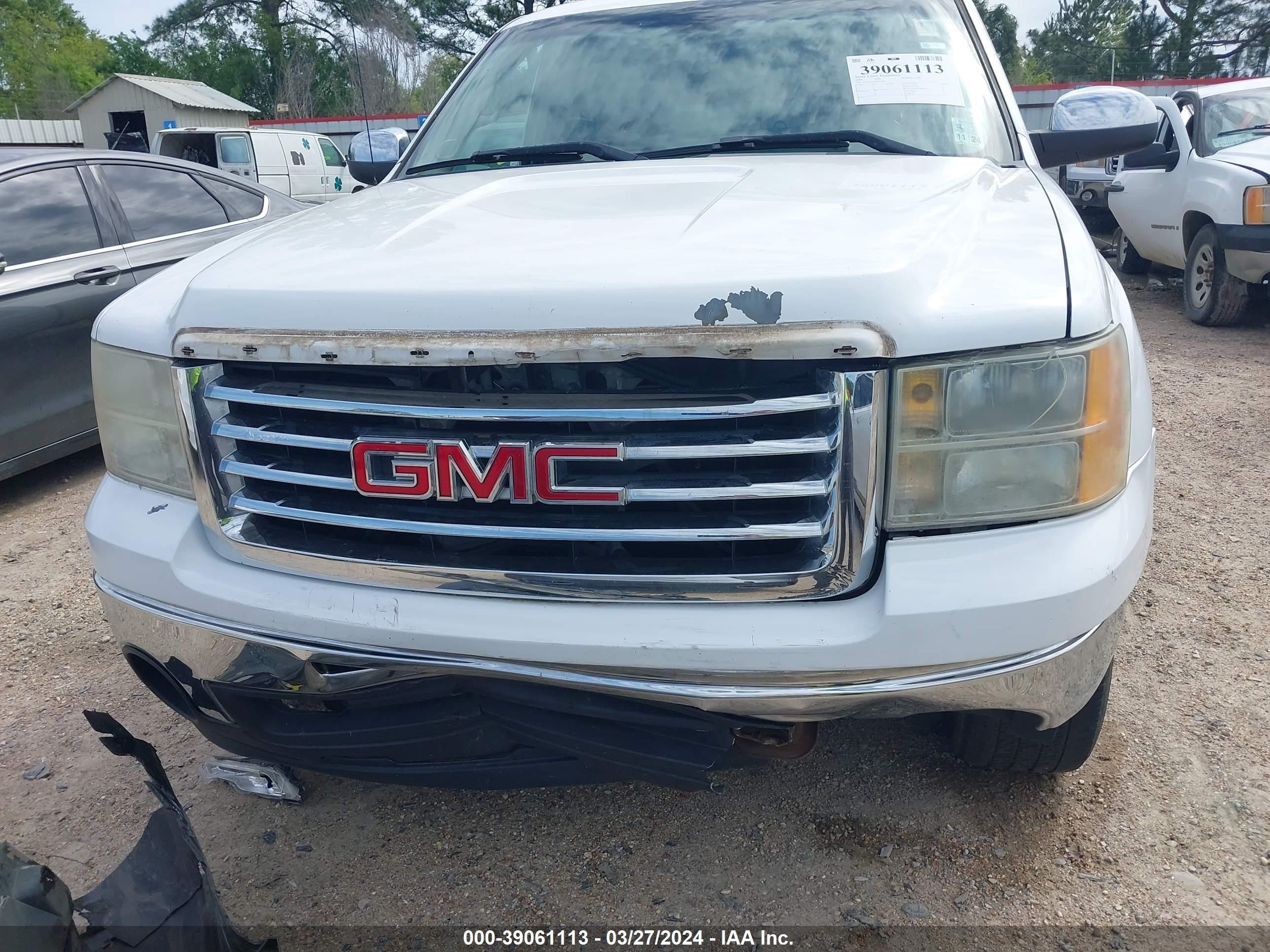 Photo 12 VIN: 3GTEC230X9G279664 - GMC SIERRA 