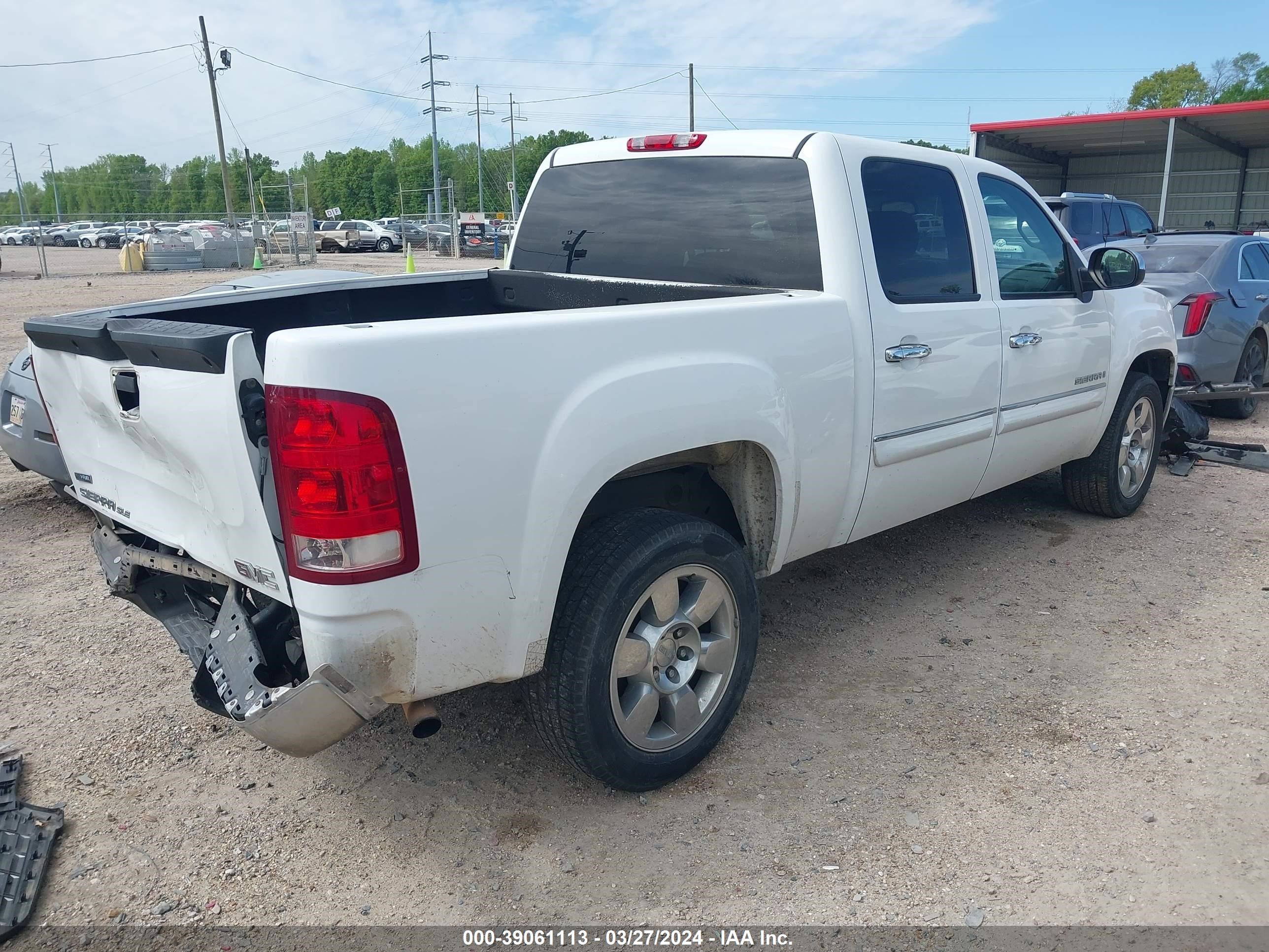 Photo 3 VIN: 3GTEC230X9G279664 - GMC SIERRA 