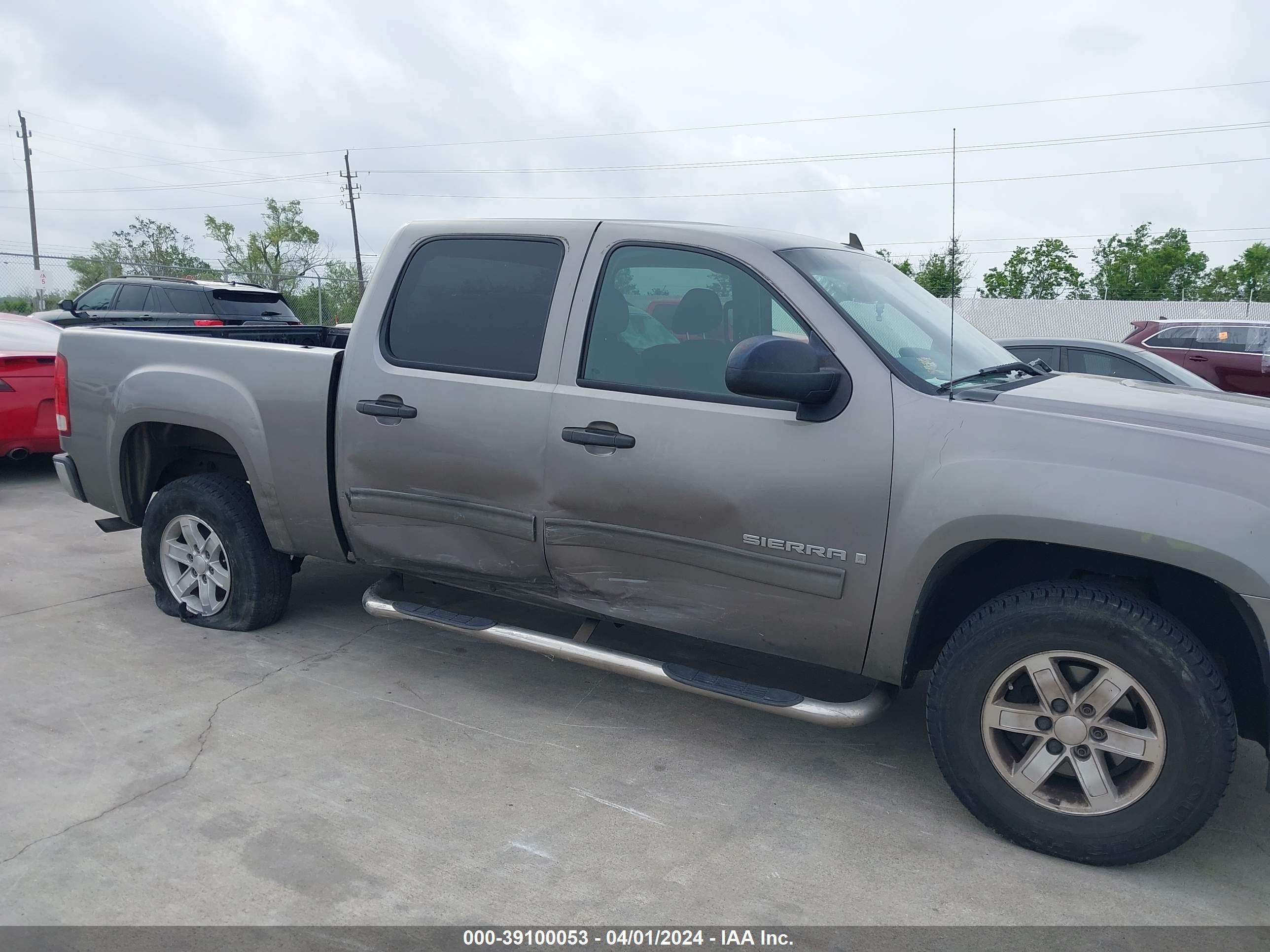 Photo 5 VIN: 3GTEC23J89G108601 - GMC SIERRA 