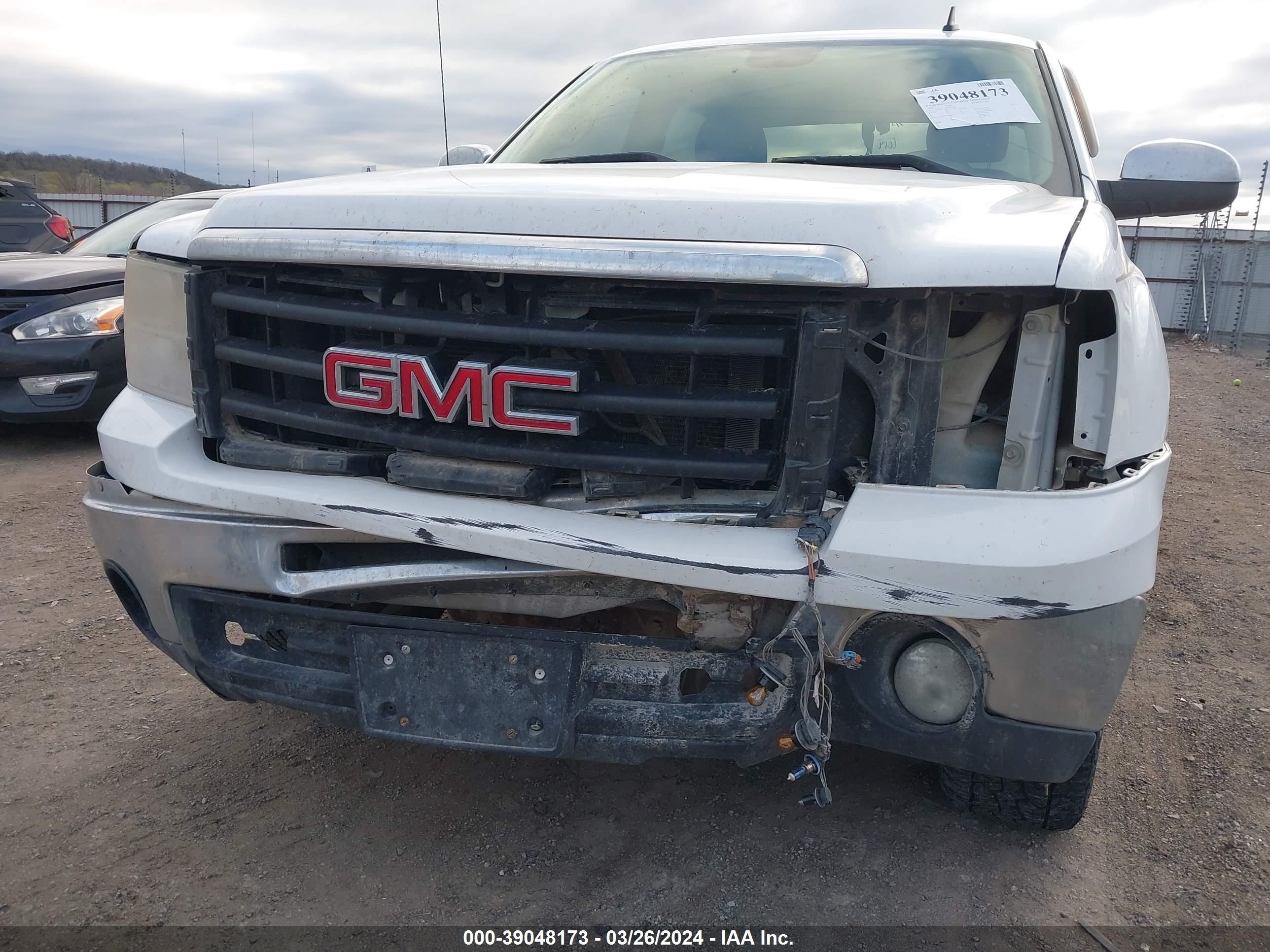 Photo 5 VIN: 3GTEC23J99G284881 - GMC SIERRA 