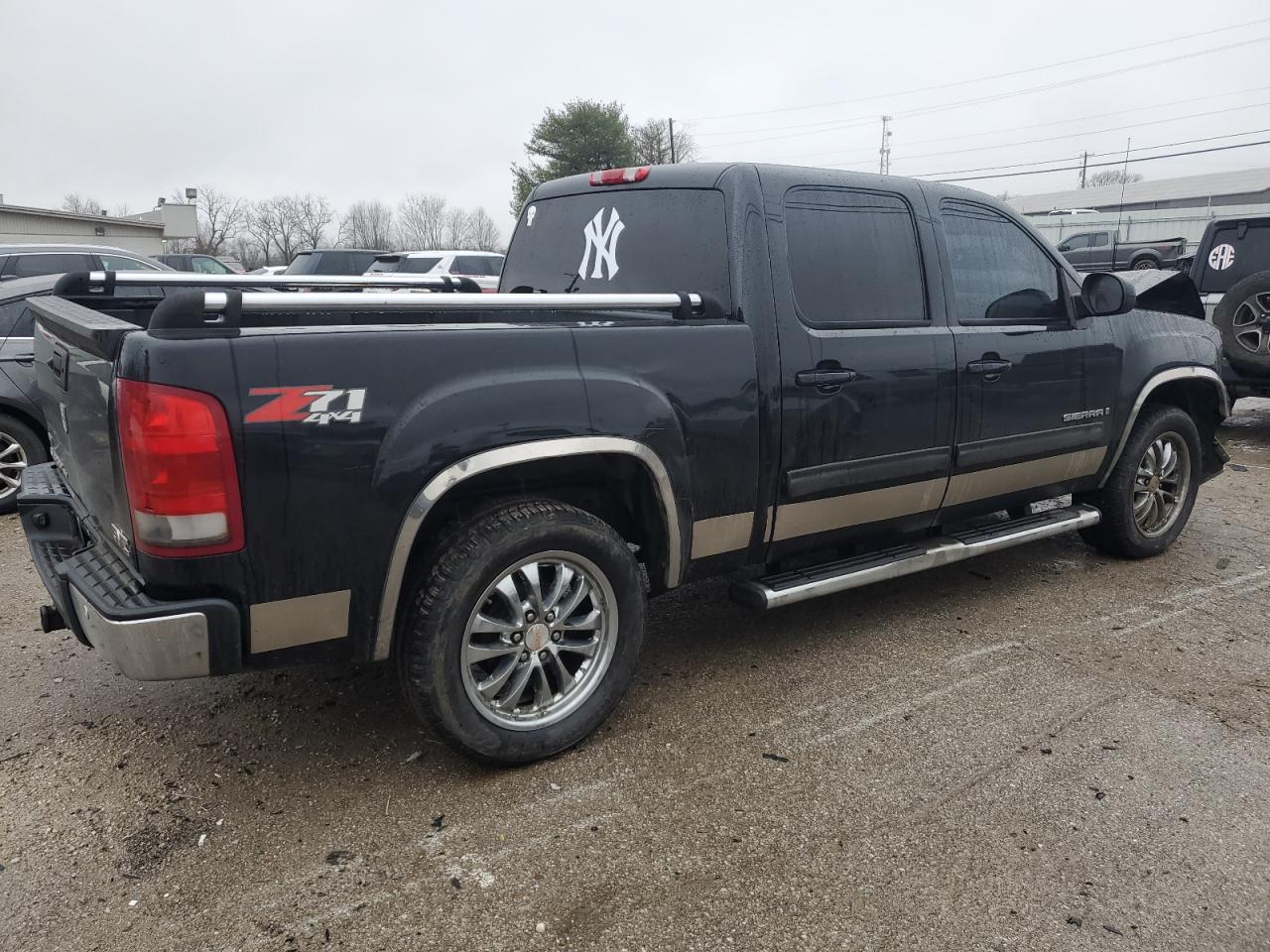 Photo 2 VIN: 3GTEK13329G165195 - GMC SIERRA 