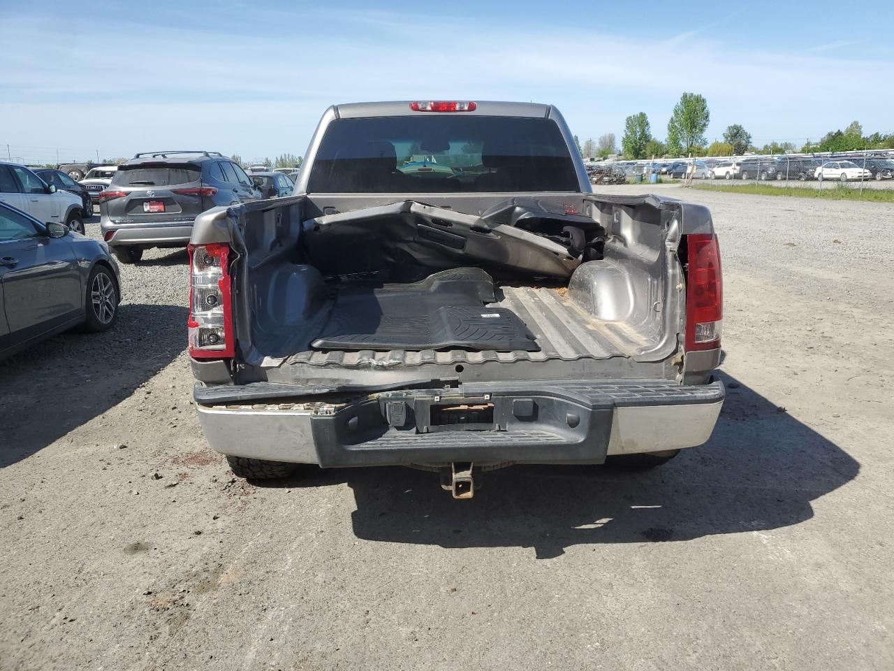 Photo 5 VIN: 3GTEK13339G259313 - GMC SIERRA 