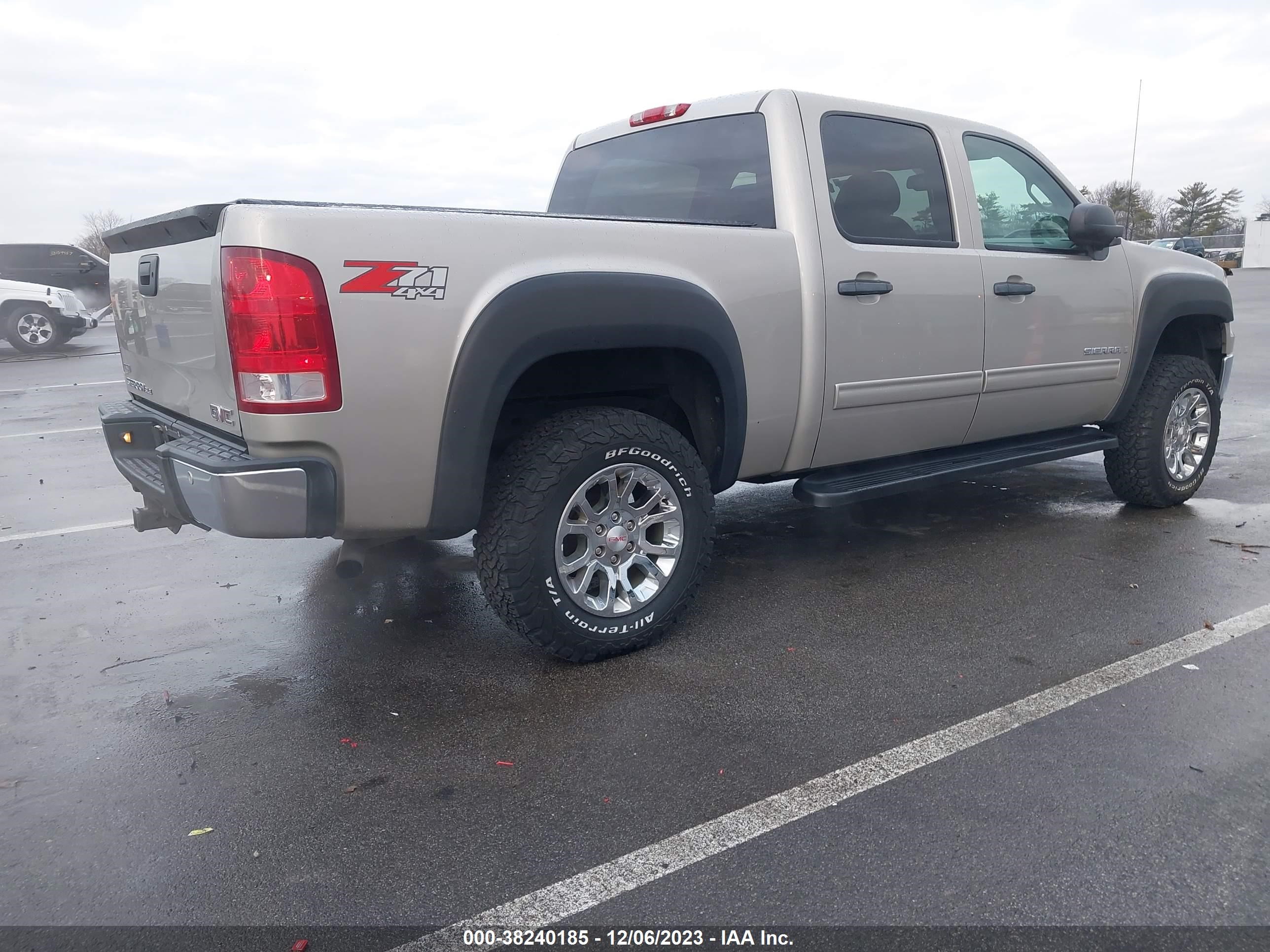 Photo 3 VIN: 3GTEK13377G546182 - GMC SIERRA 