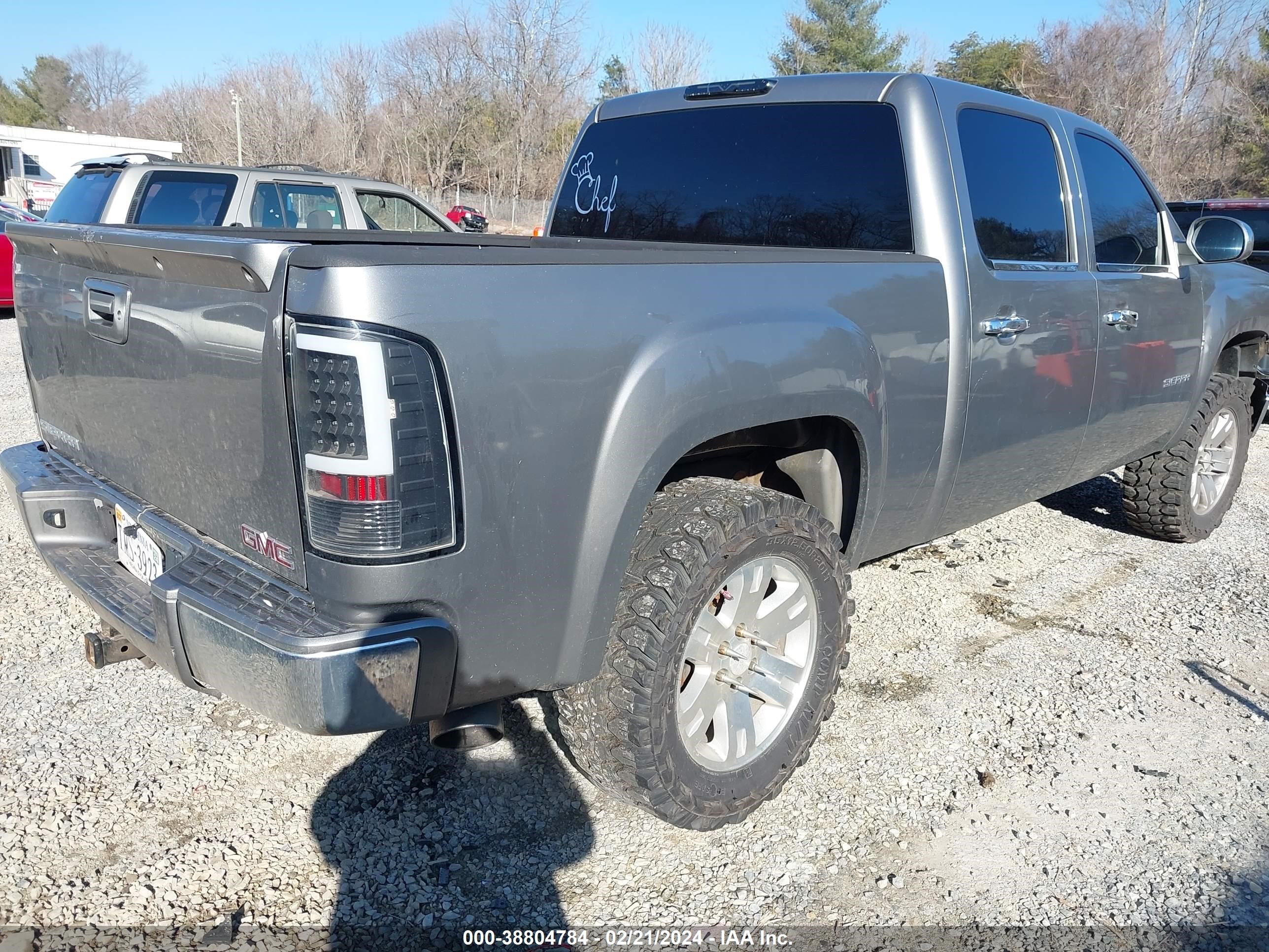 Photo 3 VIN: 3GTEK13J28G247795 - GMC SIERRA 